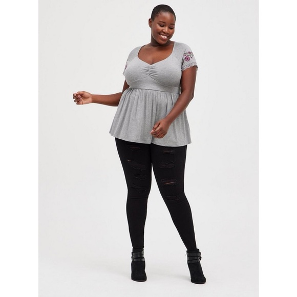 TORRID Gray Super Soft V-Neck Embroidered Sleeve Babydoll Tee 2X - Picture 12 of 12